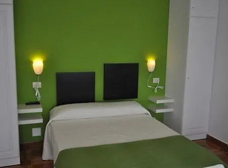 Hotel Playa De Quenxe